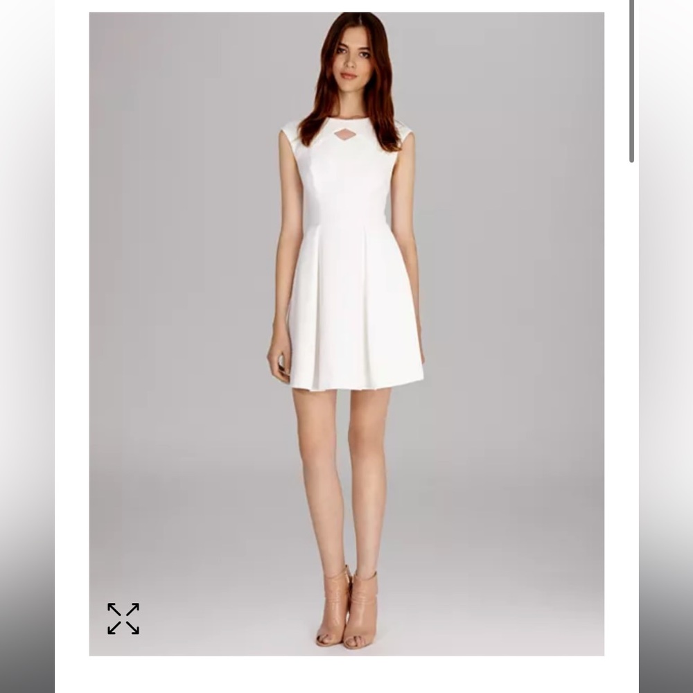 NWT Karen Millen White Sleeveless Zig Zag Jacquard Bubble Dress Size US 8 $299